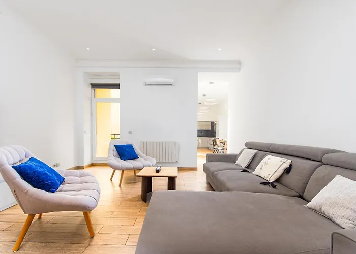 Apartmán Jardin Des Muses - 2 Pieces - Parking Carre D'or *