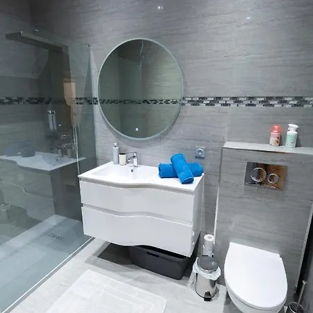 Apartment Jardin Des Muses - 2 Pieces - Parking Carre D'or *