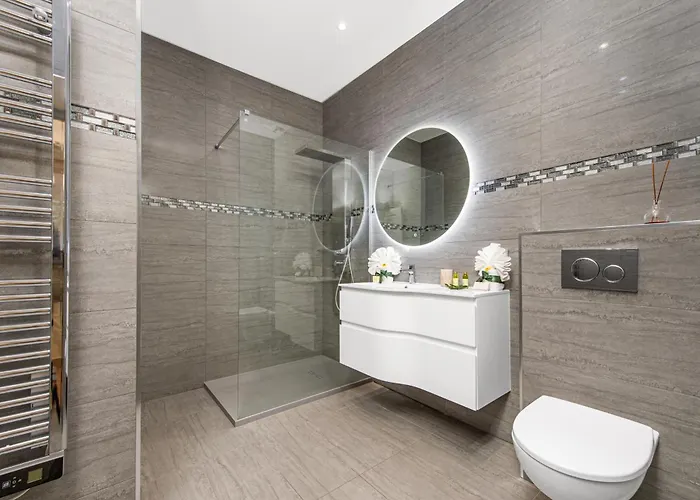 Apartman Jardin Des Muses - 2 Pieces - Parking Carre D'or *